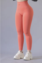 Cargar imagen en el visor de la galería, LEGGINS SWEET SCRUNCH LIVING CORAL
